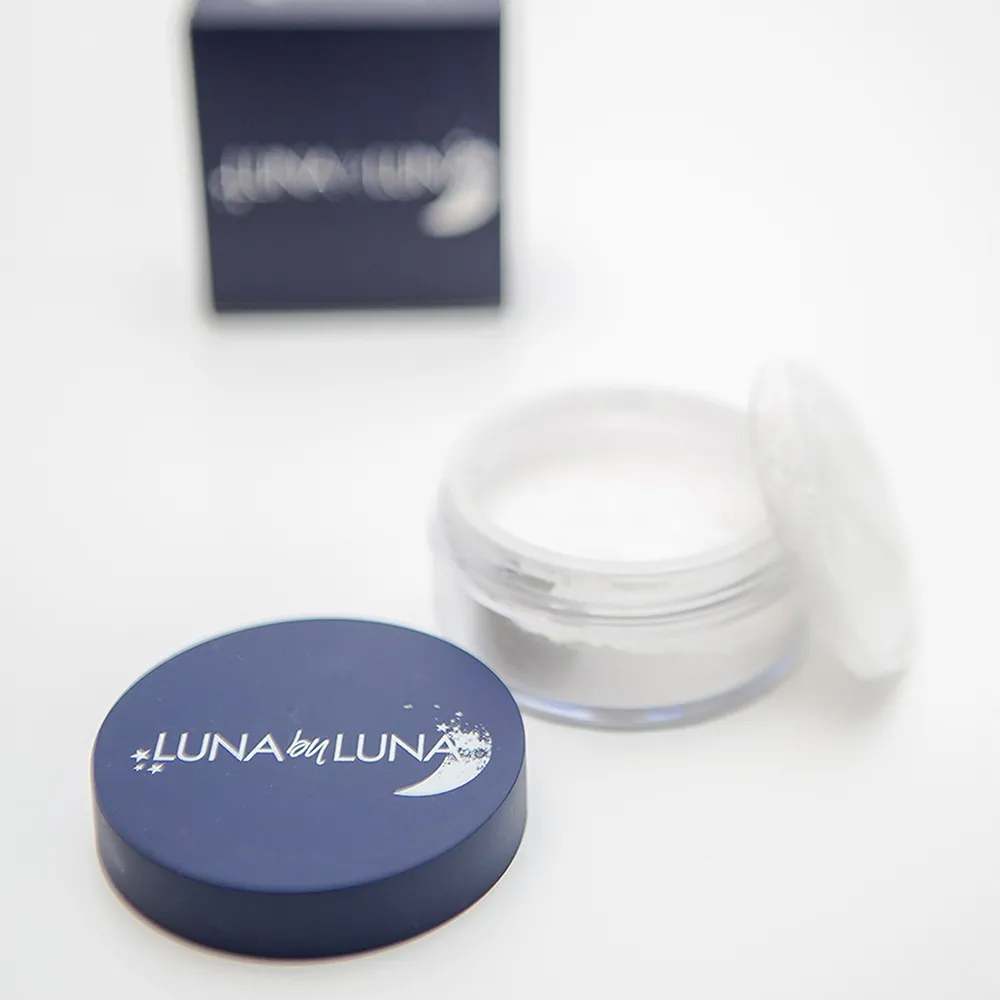 Setting powder from Luna by Luna