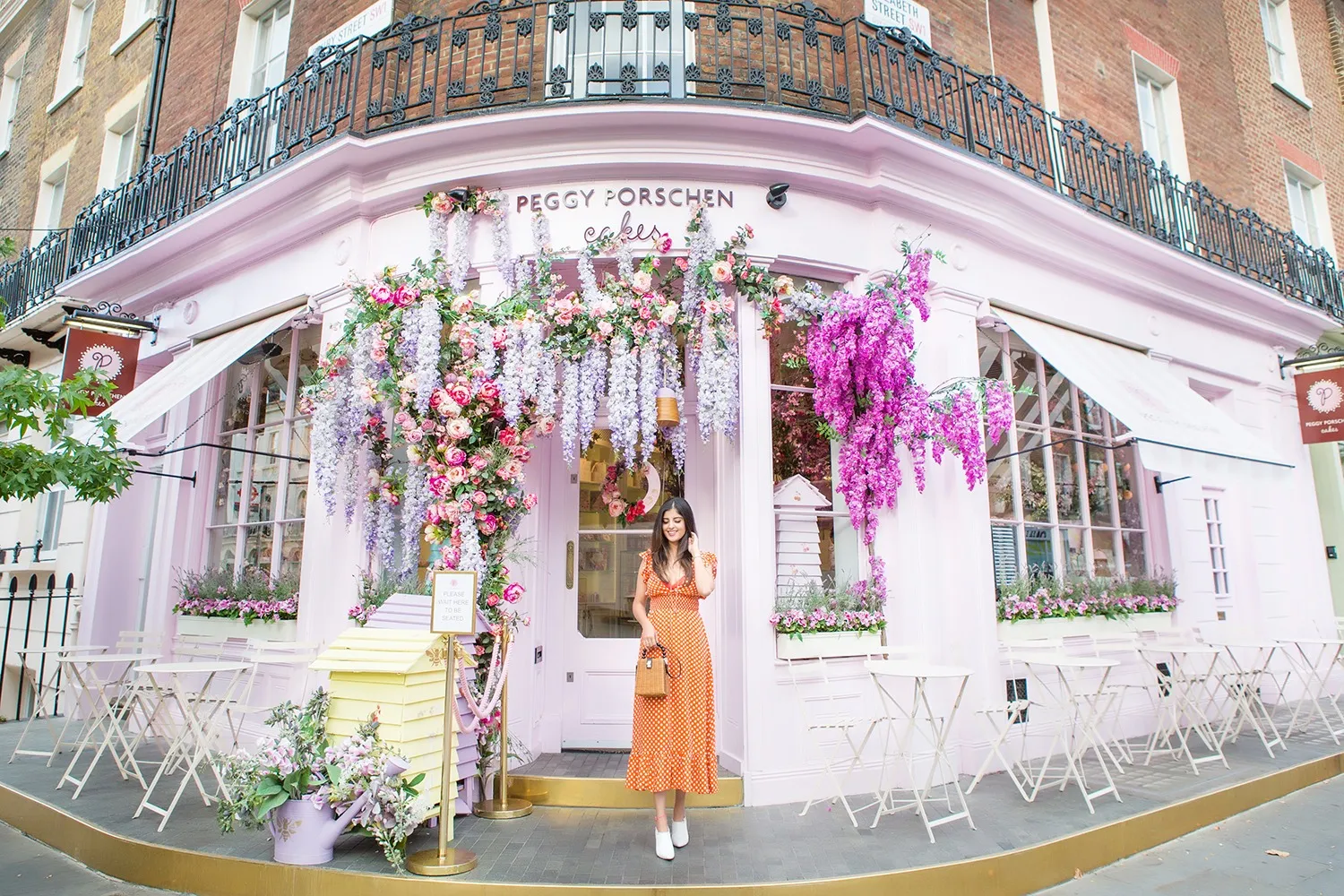 Pink Peggy Porschen cafe in London