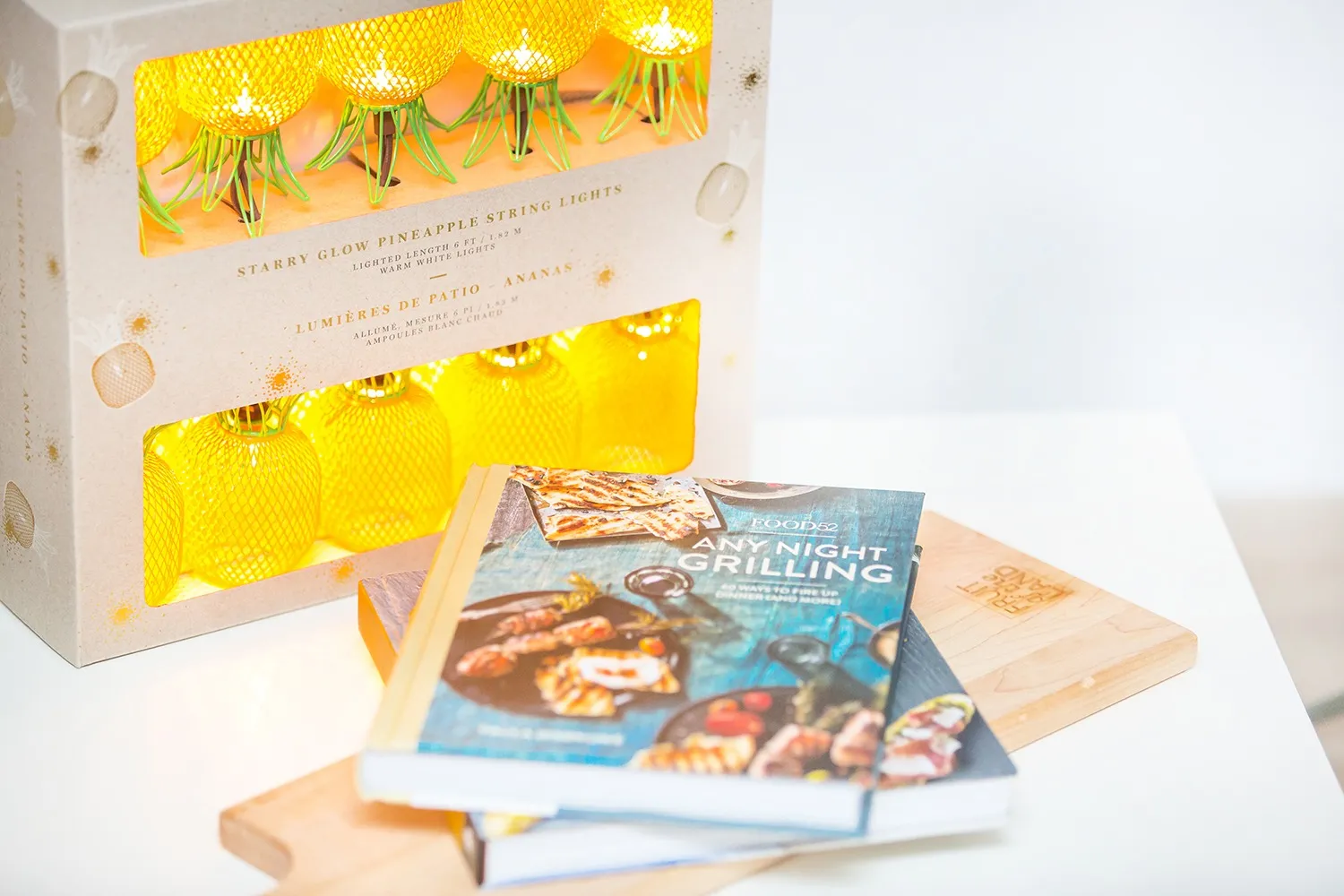 Grilling book and pineapple lights gift set