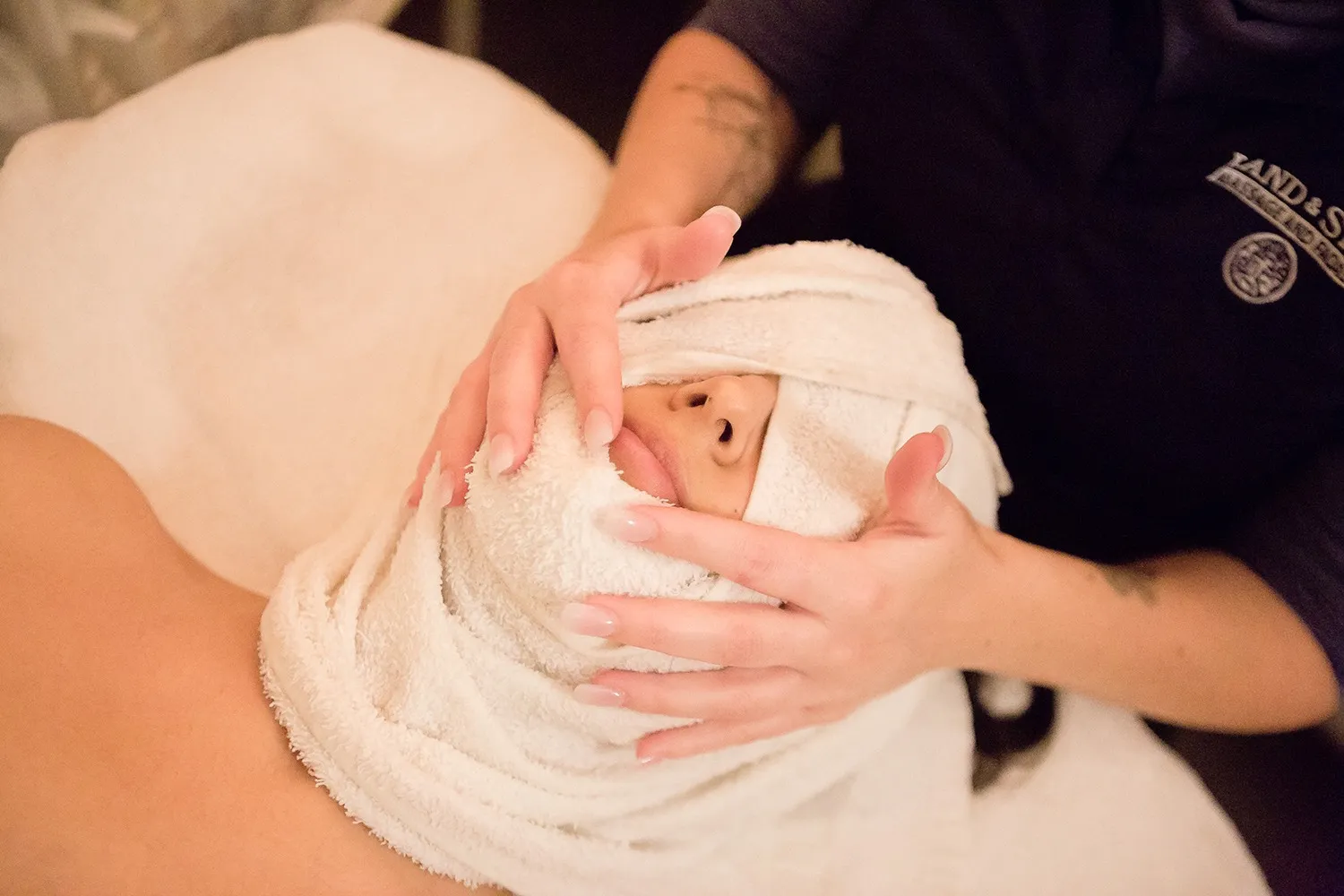 Gentle facial cleansing solution