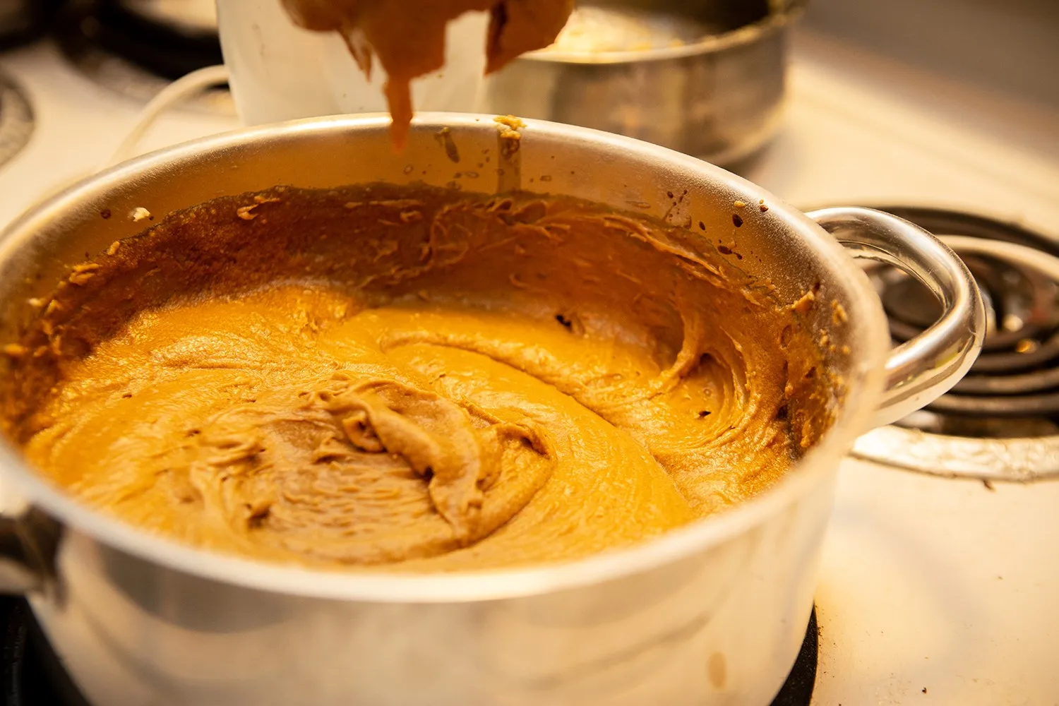 Thick ginger spice cake batter
